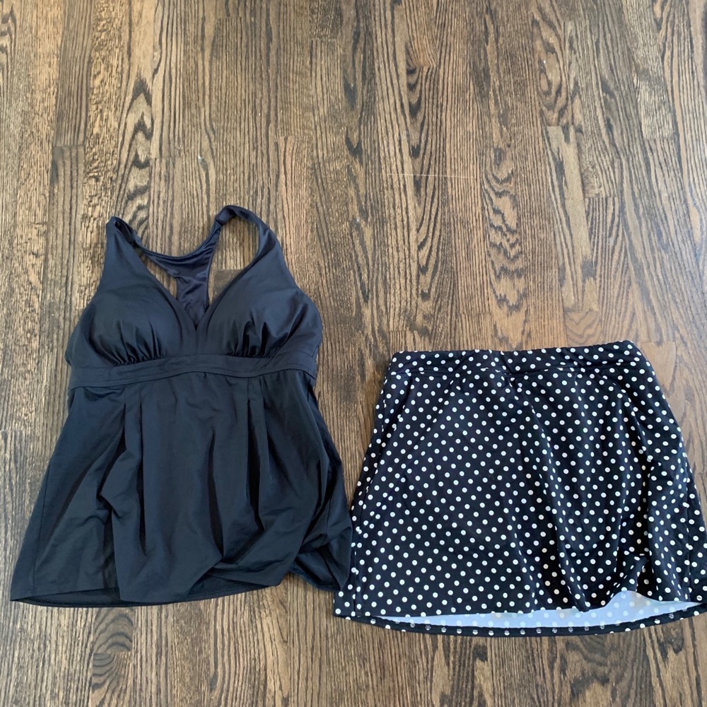 Women’s size 14 swim top and skirt from Lands End